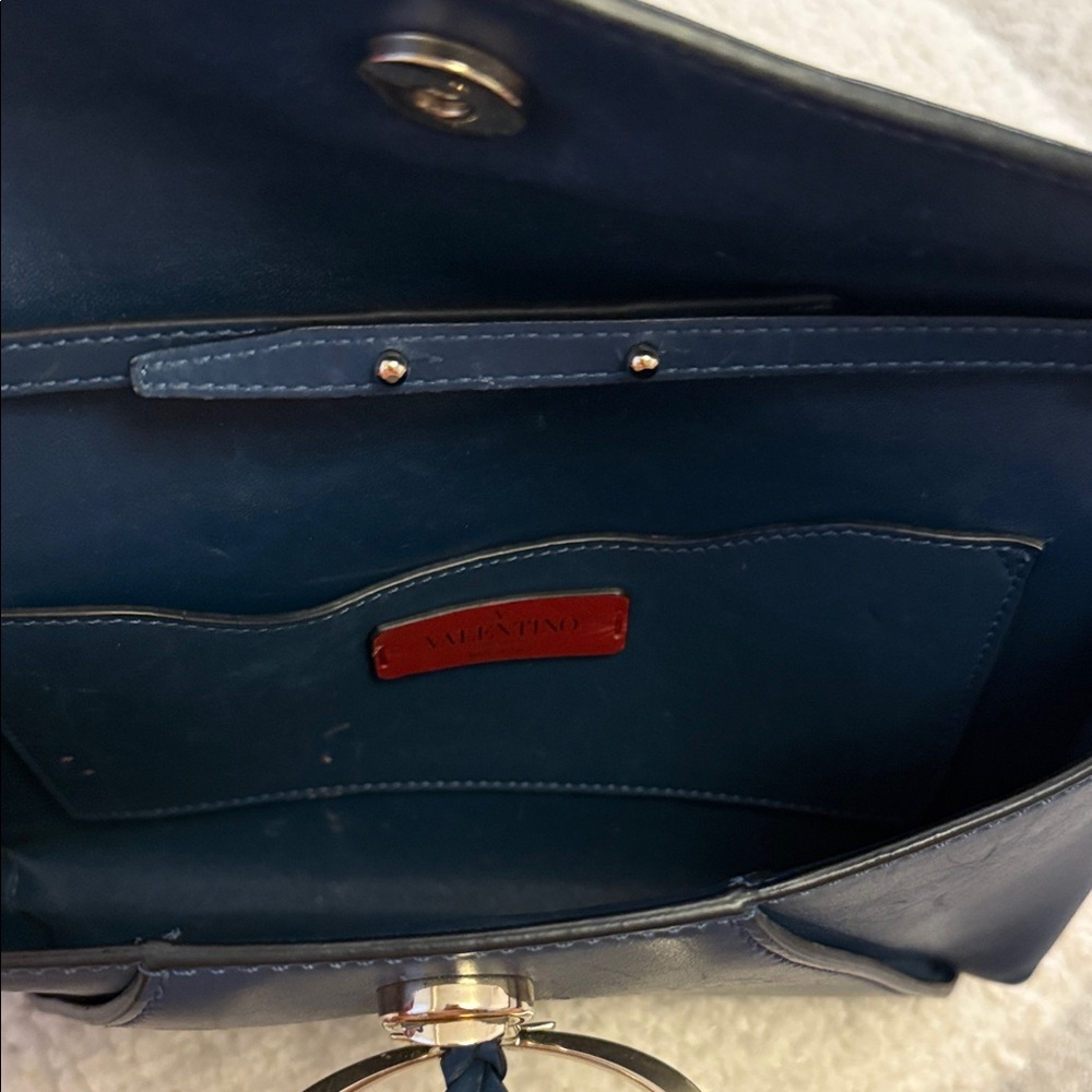 Valentino Garavani Navy Blue Clutch with Gold Chain - Picture 4 of 10